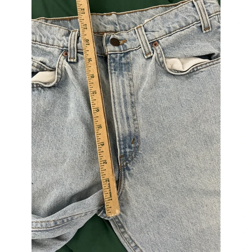 Vintage Levis 505 Regular Fit Straight Leg Jeans Light Wash Made in USA 33x30